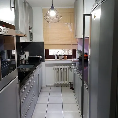 Ola Apartment *